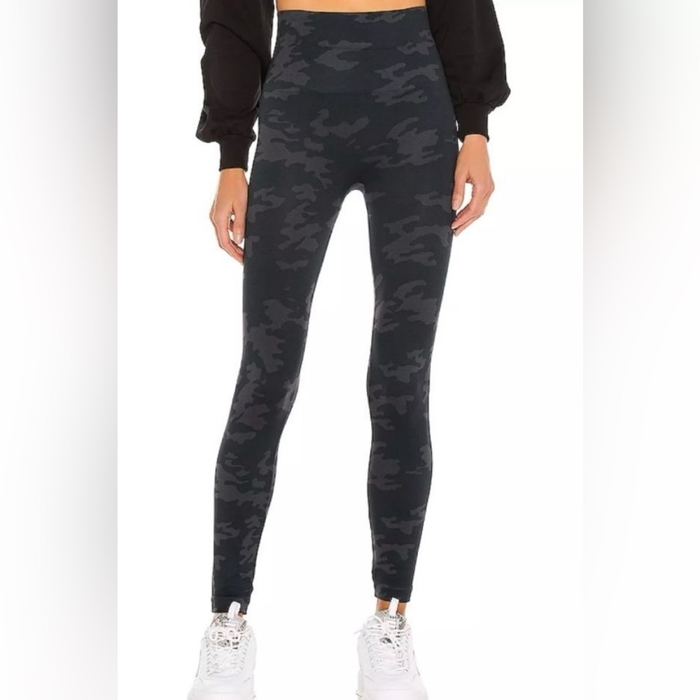 Lululemon Black Camo Leggings